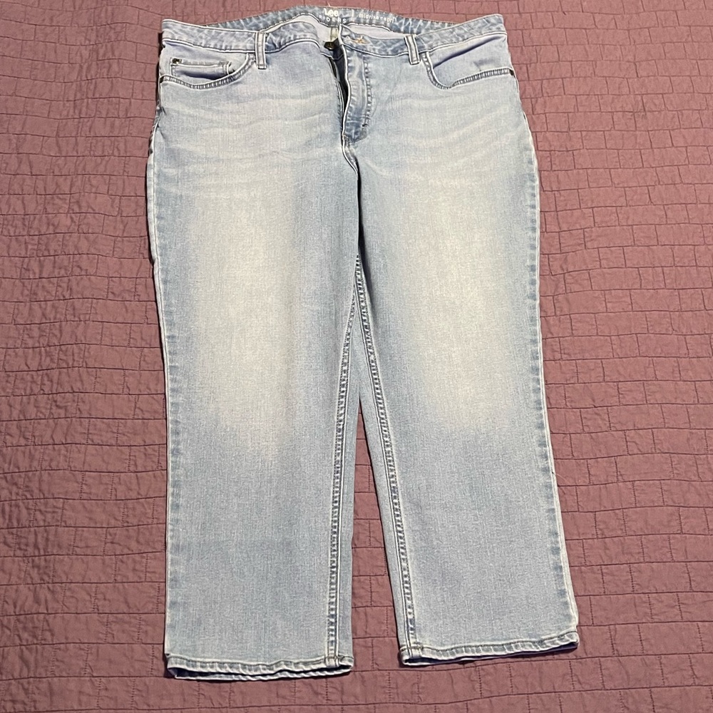 WOMENS mid rise capri jeans